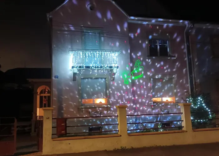 Logis 18 Rose * שטרסבורג